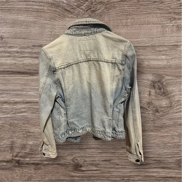 NWOT BlankNYC women’s Jean jacket ♥️ - Picture 2 of 2